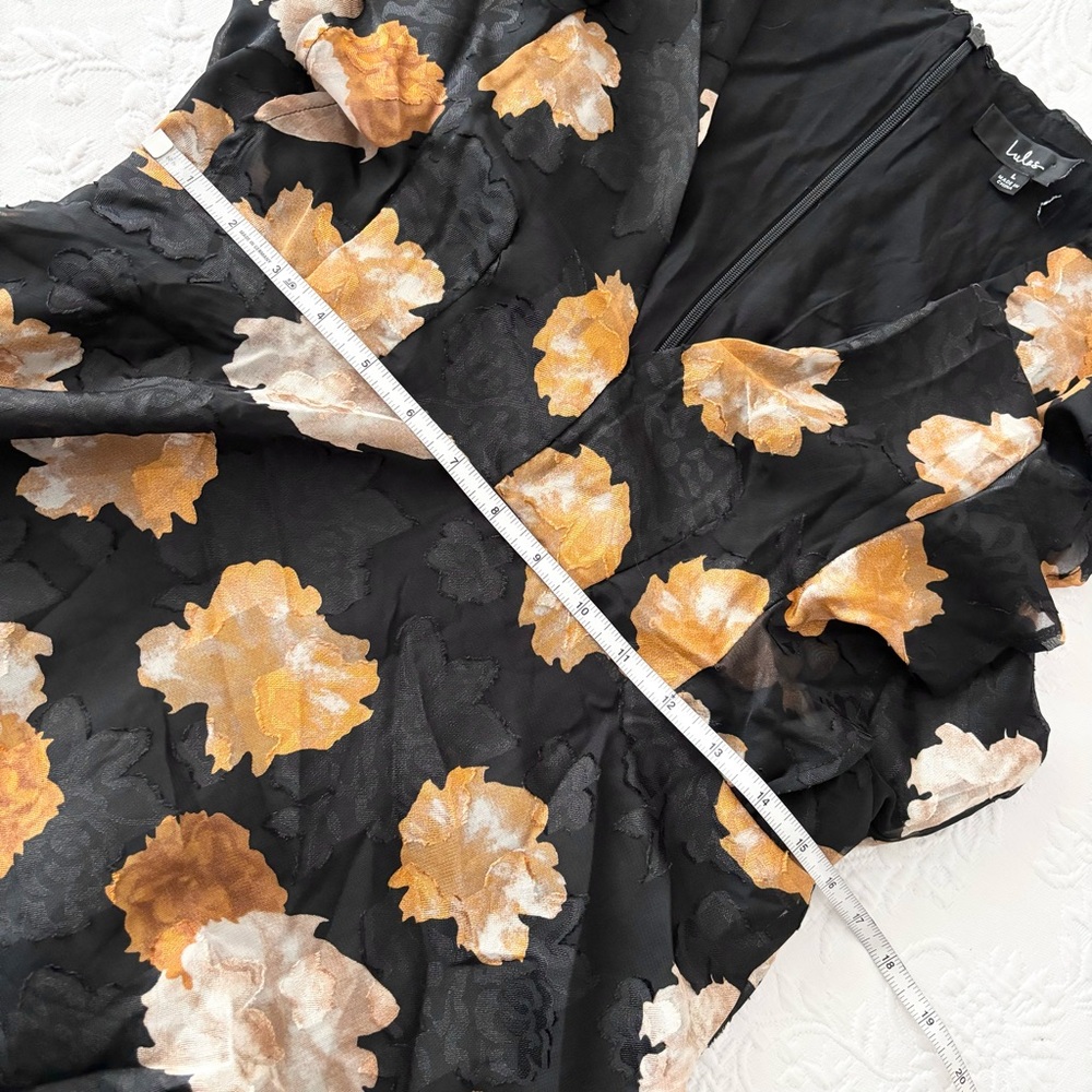 NWOT Lulus No Introductions Needed Black Burnout Floral Tiered Maxi Dress Large - Picture 6 of 6
